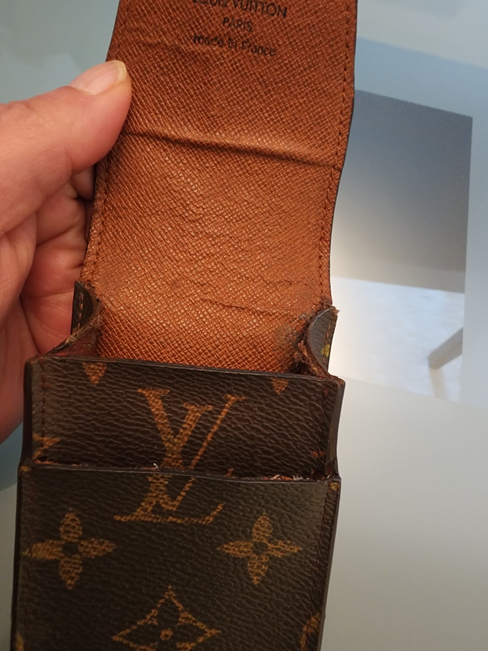 Louis Vuitton Monogram Etui Cigarette Case featuring the iconic brown - Picture 7 of 12